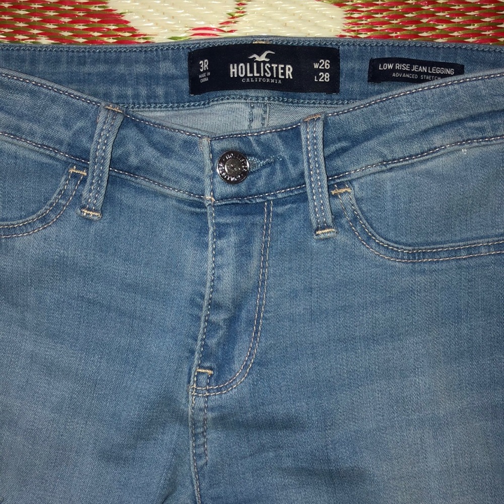 Hollister Jeans - Picture 2 of 3